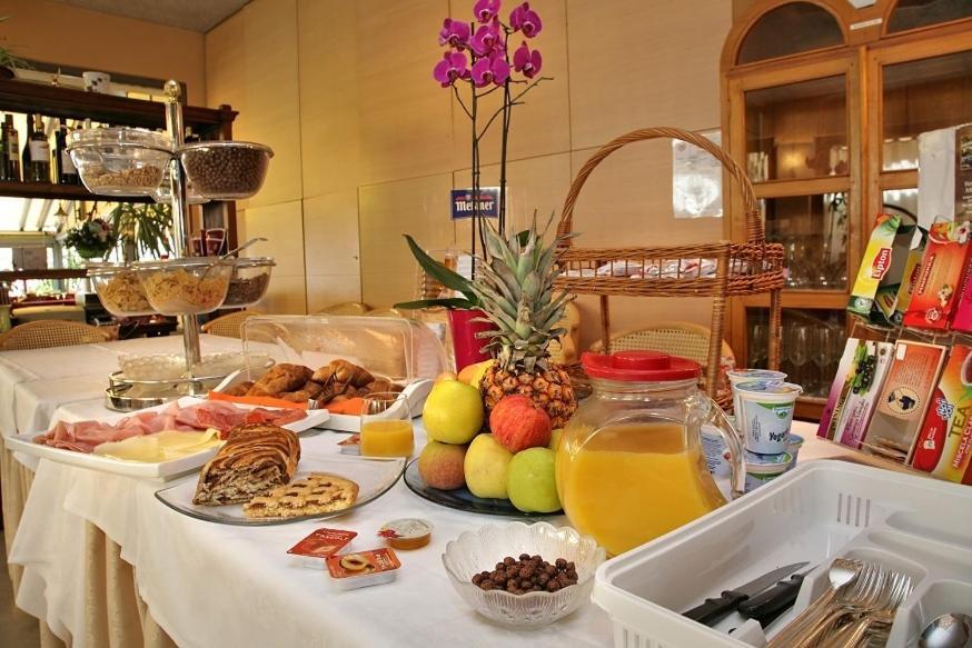 Hotel Ristorante Miralago Garda (Verona)